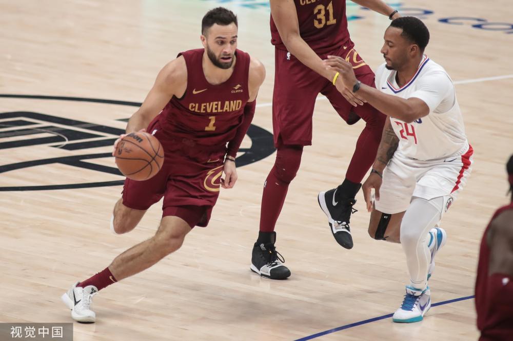 而阿齐兹的 而阿齐兹的