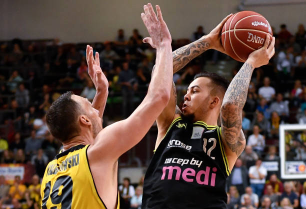 本赛季初 本赛季初