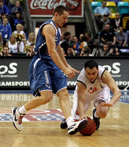 作为中场核 作为中场核